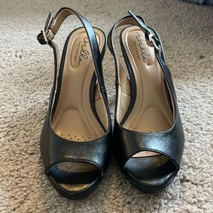 Abella True Comfort Black Heels